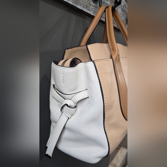 Coach 1941 Shadow Carryall V5 Beechwood Satchel (68005) - Picture 12 of 12